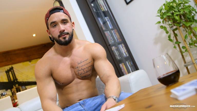 MODEL OF THE DAY: YOUNG STUD ZACK @ MASKURBATE…