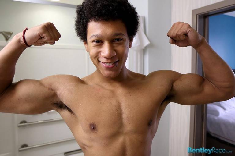 MODEL OF THE DAY: 19 yr old JAY MERCER @ BENTLEY RACE…