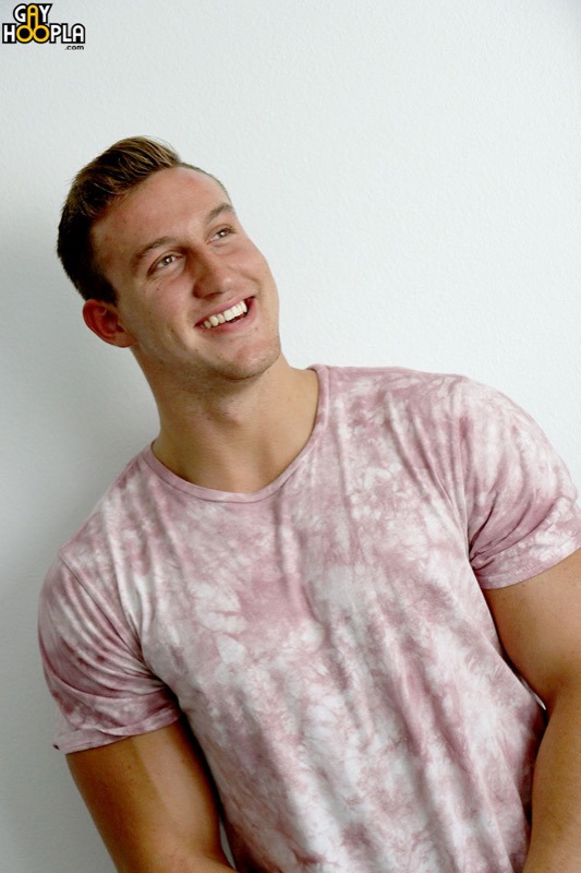 Model Of The Day Muscled Gayhoopla All Star Newcomer Max Warner