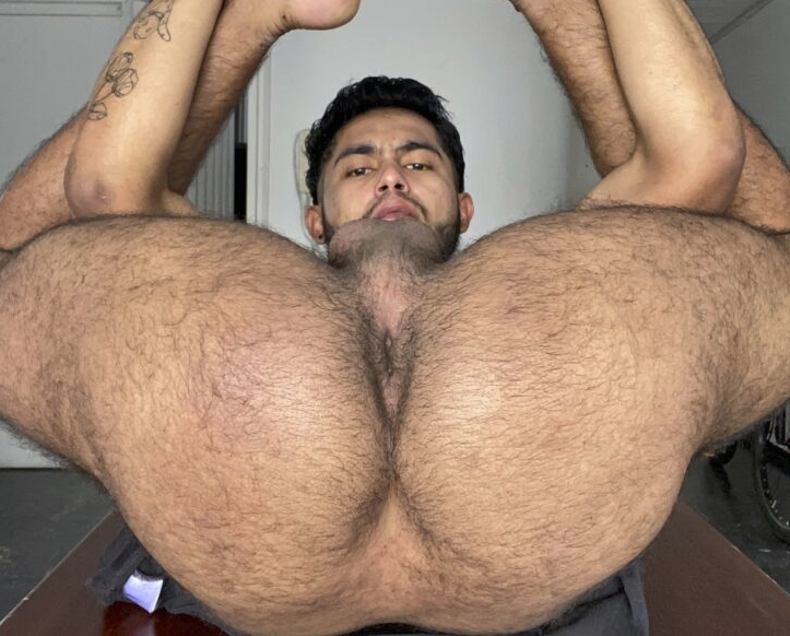 MODEL OF THE DAY: NICOLAS @latiiinboy