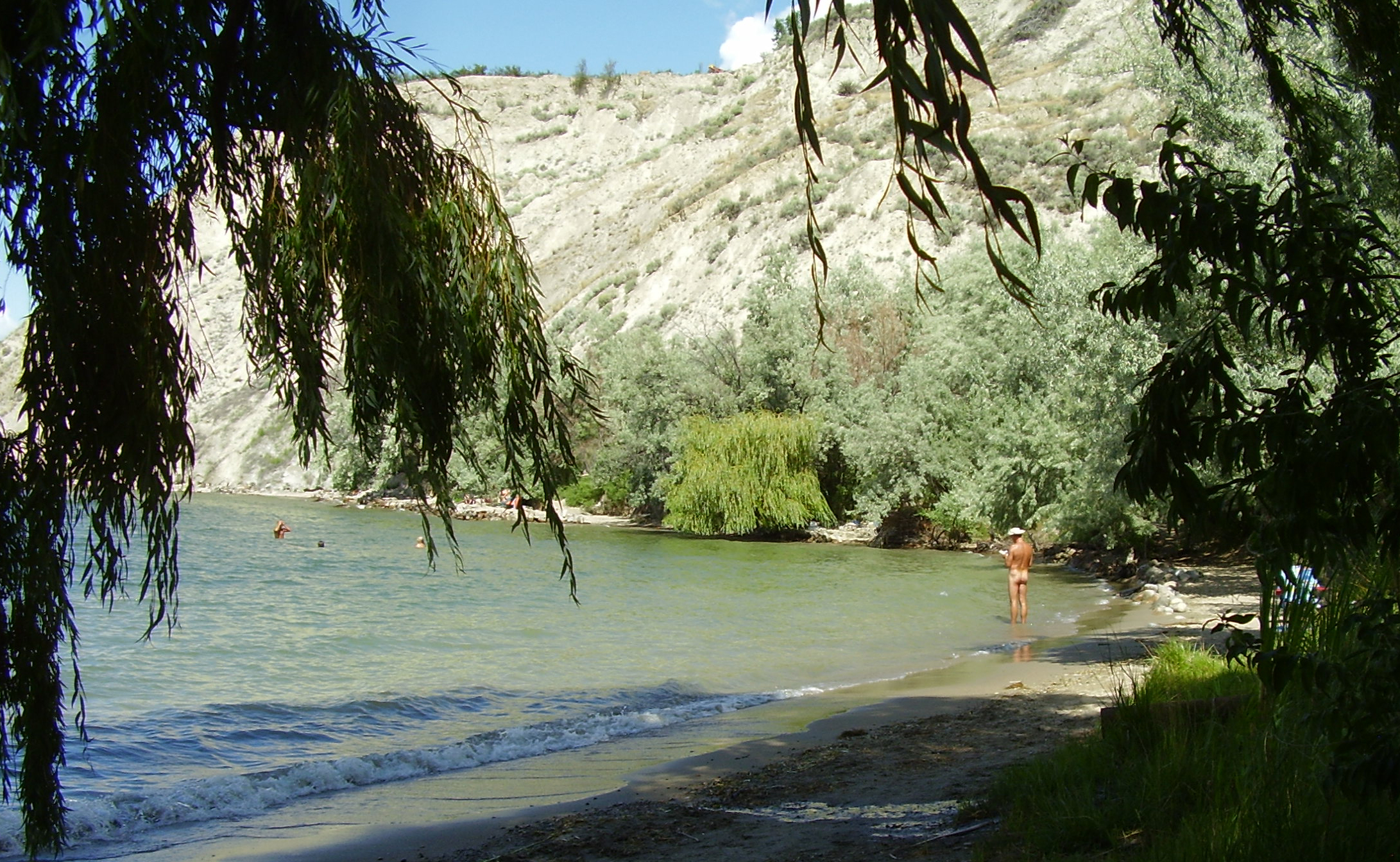 gay hookup beach where gay bareback sex and outdoor gay cruising happens in Three Mile Beach is the Okanagan Valley's nude gay beach